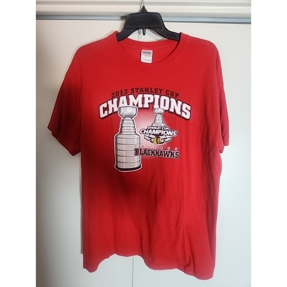 2013 Chicago Blackhawks Stanley Cup Champions NHL T-Shirt Gildan L Red